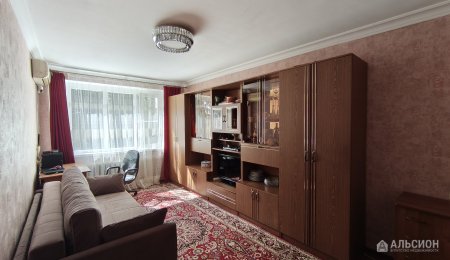Продам  квартиру в центре пгт. Энем